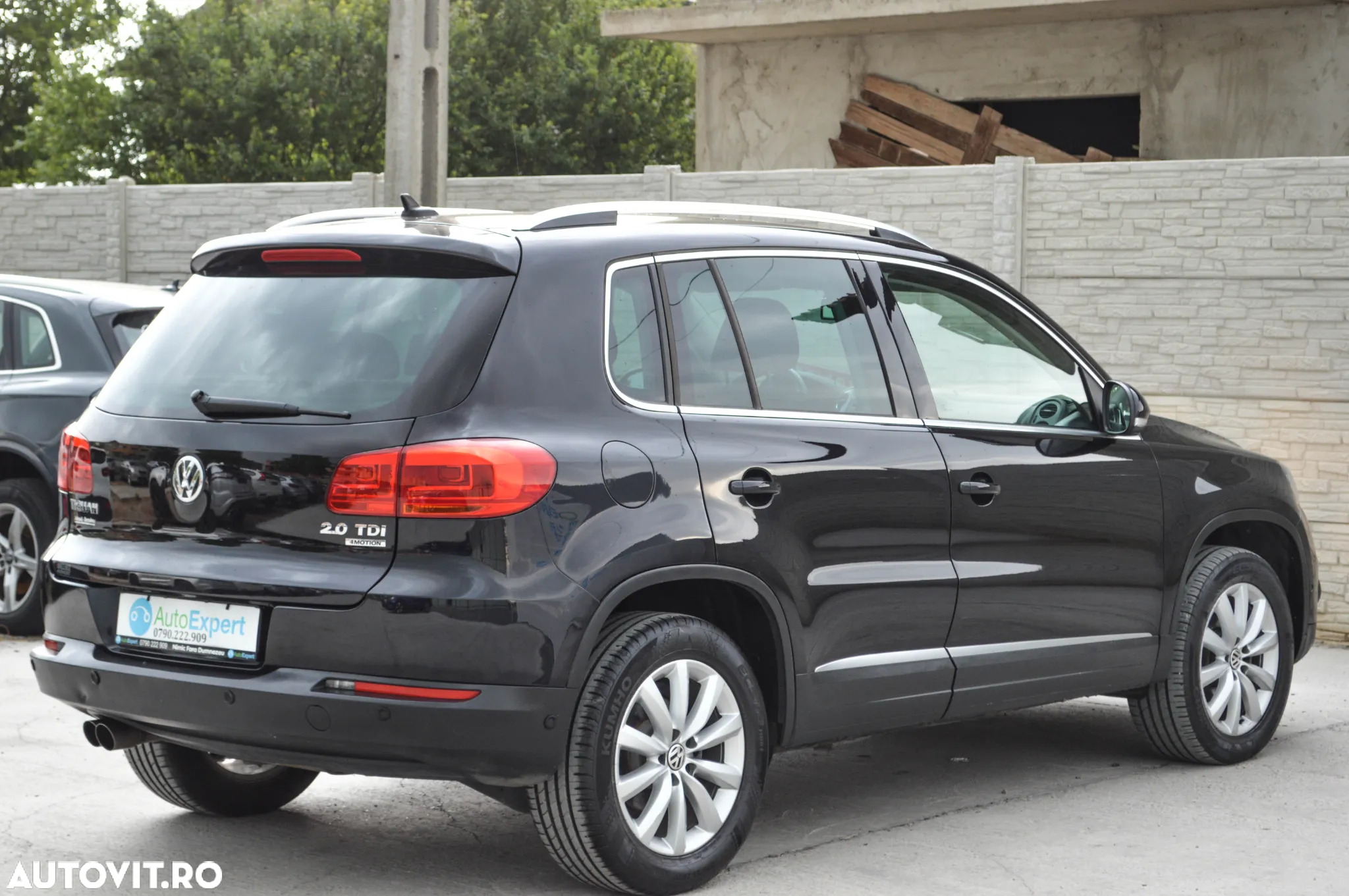 Volkswagen Tiguan 2.0 TDI DPF 4Motion BlueMotion Technology DSG Lounge Sport & Style - 4