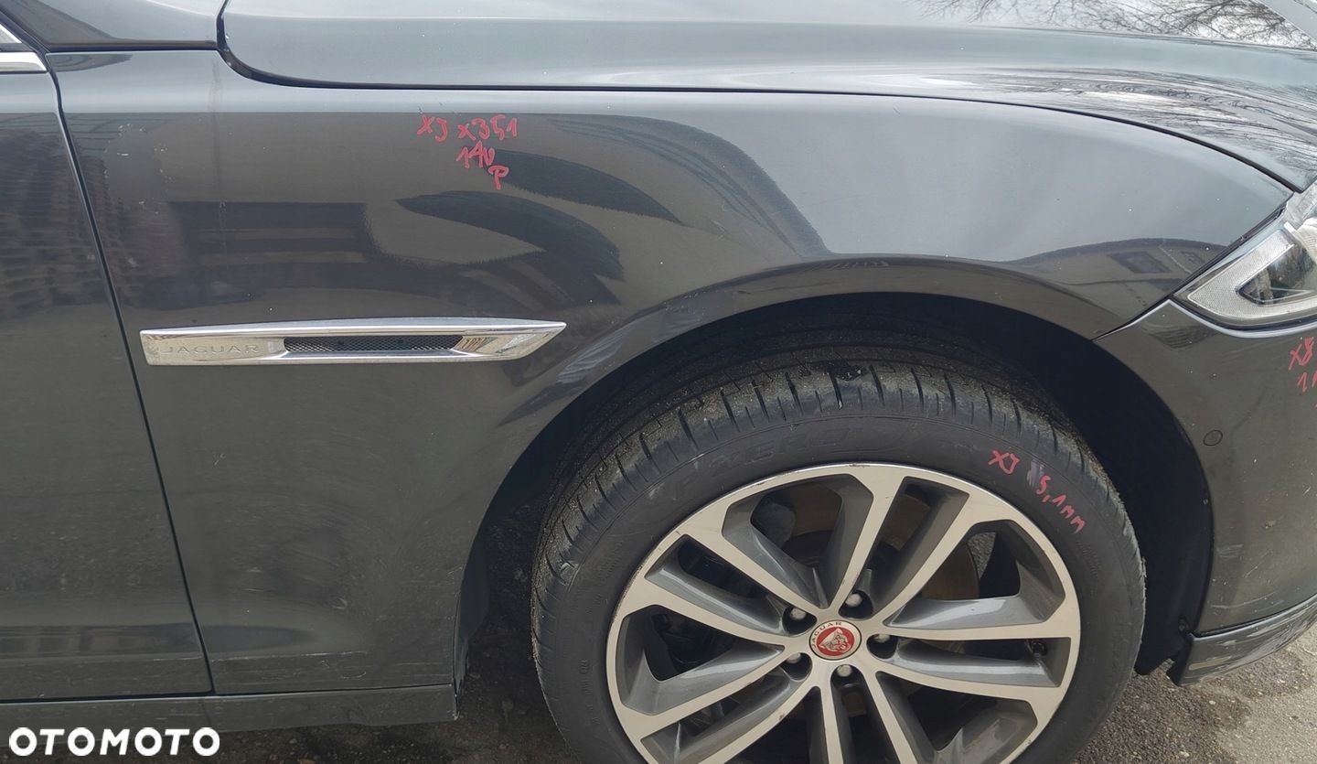 JAGUAR XJ X351 16R BŁOTNIK PRAWY PRZÓD KOL 1AU - 1