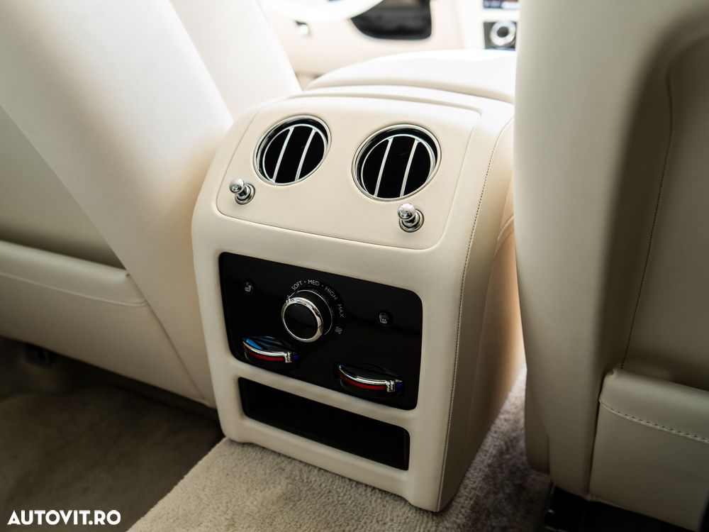 Rolls-Royce Ghost - 39