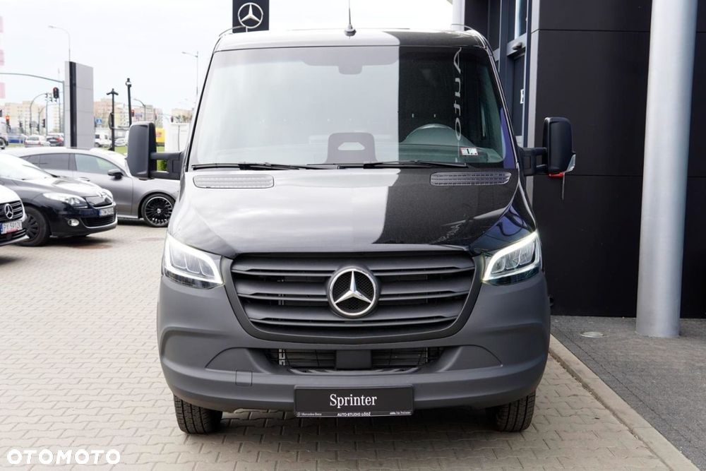 Mercedes-Benz Sprinter - 2