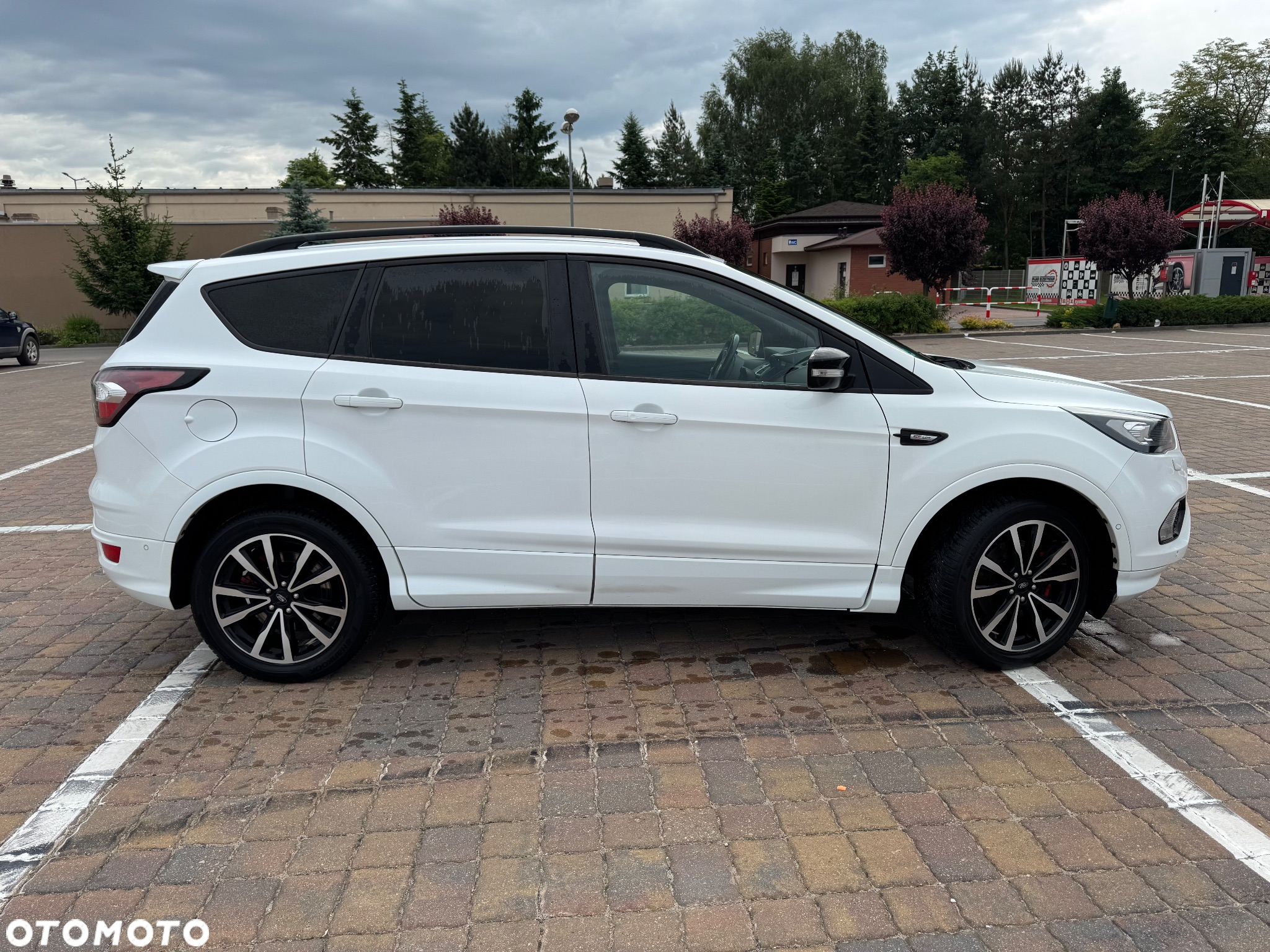 Ford Kuga 1.5 EcoBoost 4x4 ST-Line - 2