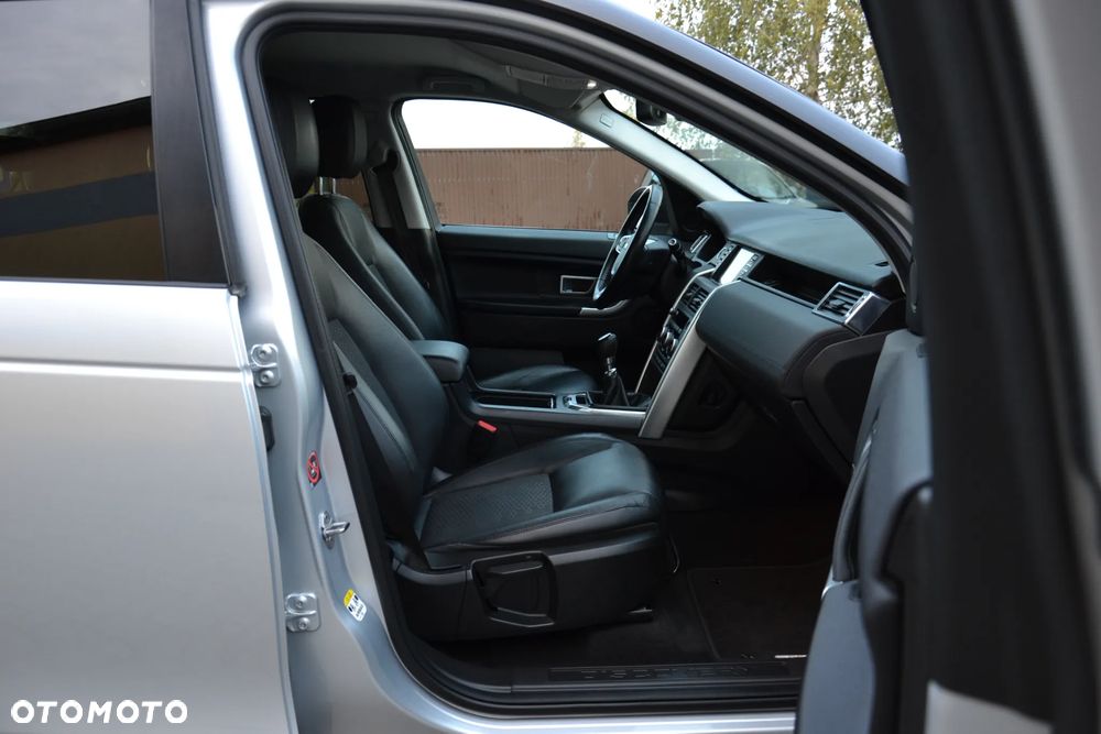 Land Rover Discovery Sport - 32