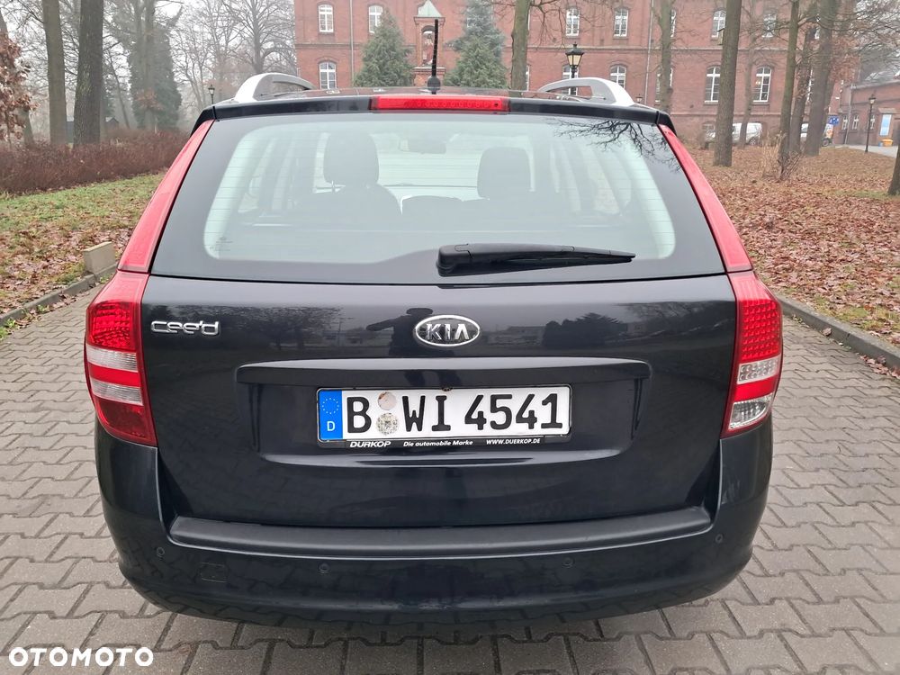 Kia Ceed - 6