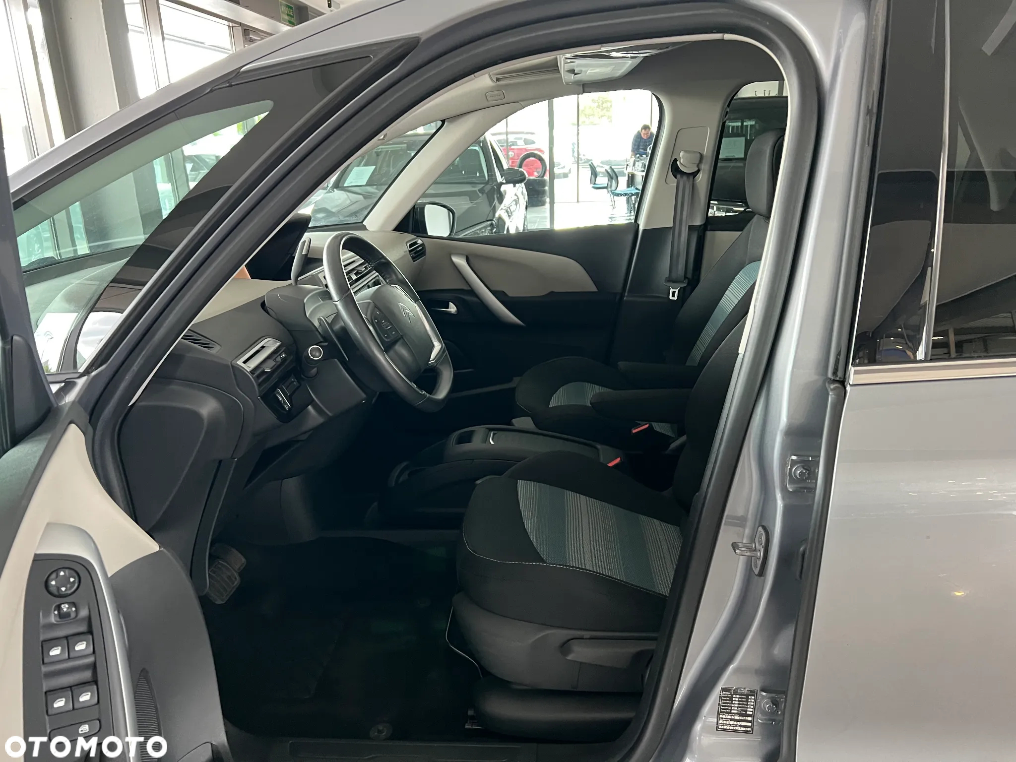 Citroën C4 SpaceTourer 1.2 PureTech Shine S&S EAT6 - 20