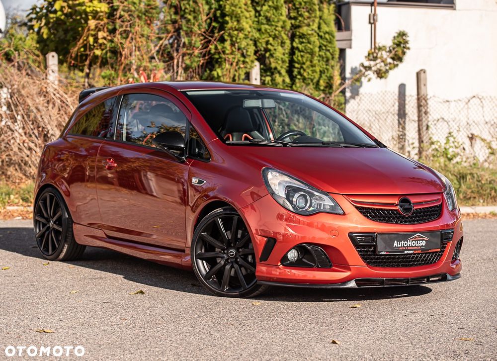 Opel Corsa 1.6 Turbo OPC Nürburgring Edition - 1