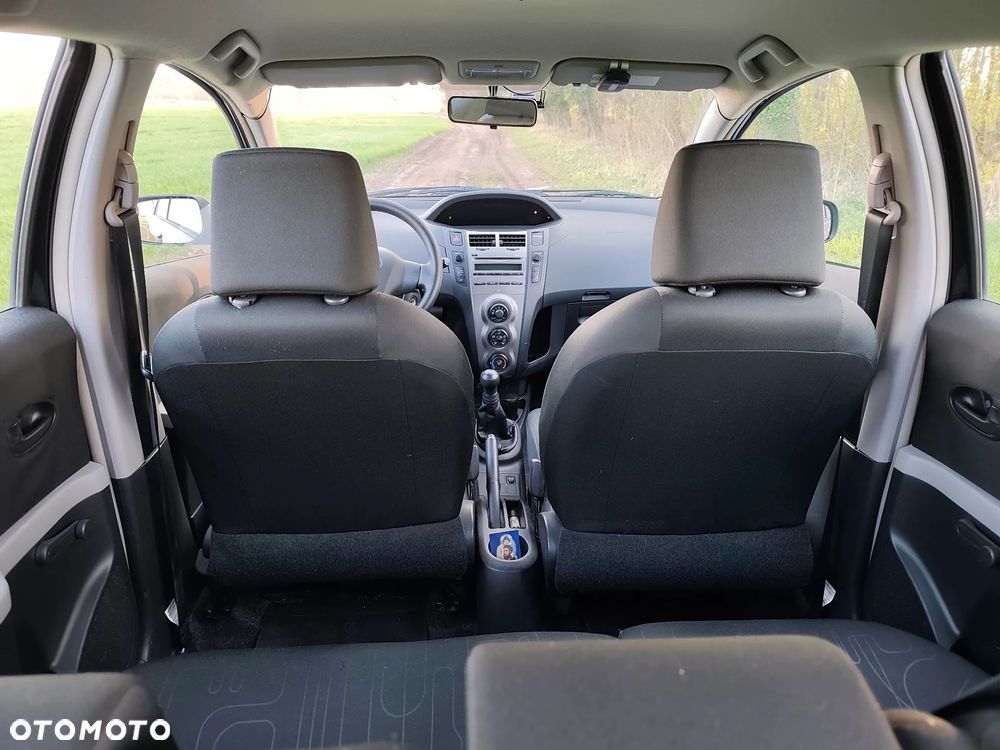 Toyota Yaris 1.0 VVT-i Luna - 23