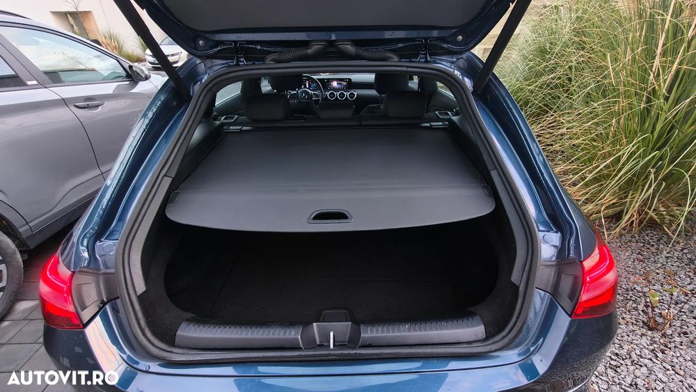 Mercedes-Benz CLA - 12