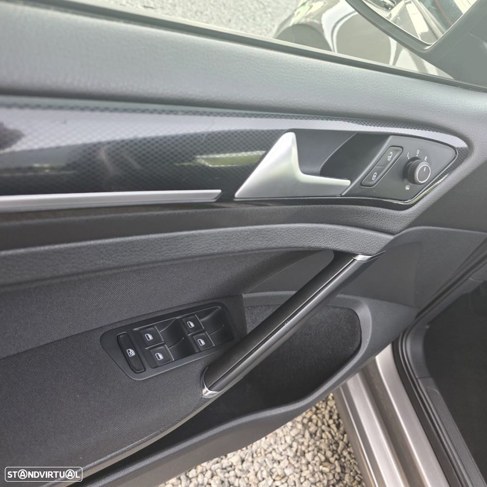 VW Golf 1.6 TDi Highline - 18