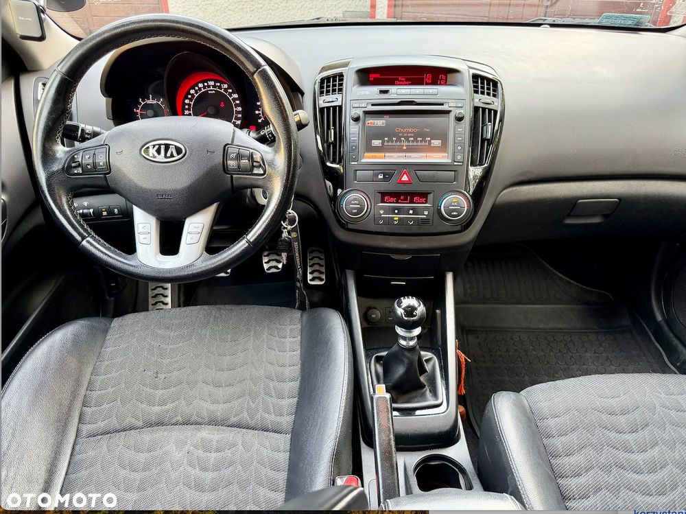 Kia Ceed - 9