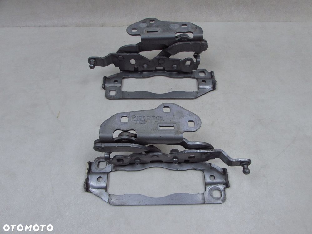 MERCEDES C KLASA W204 LIFT FL 11-14 ZAWIAS ZAWIASY MASKI 792 A2048800788 A2048800728 - 2