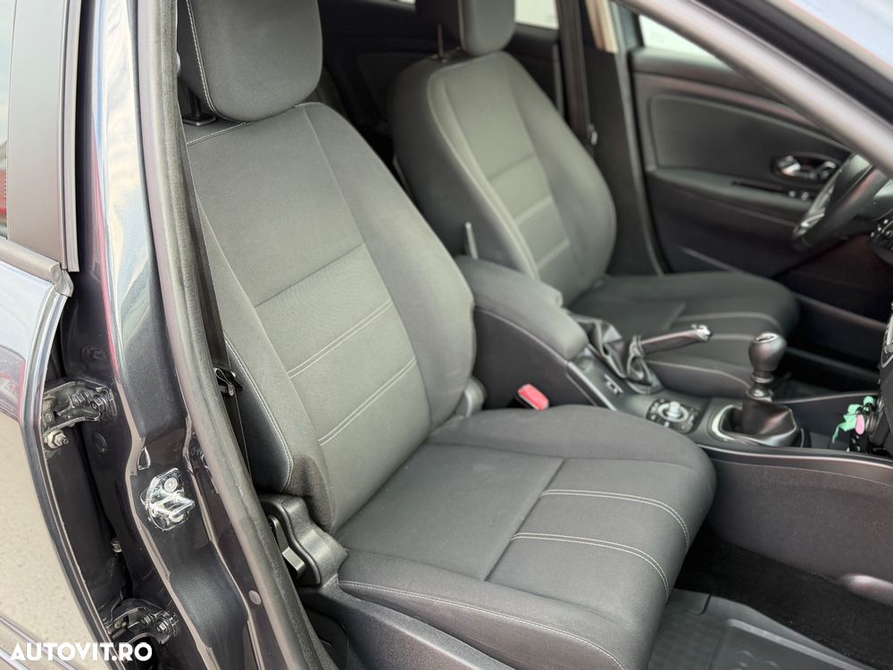 Renault Megane III 1.5 dCi Color Edition - 12