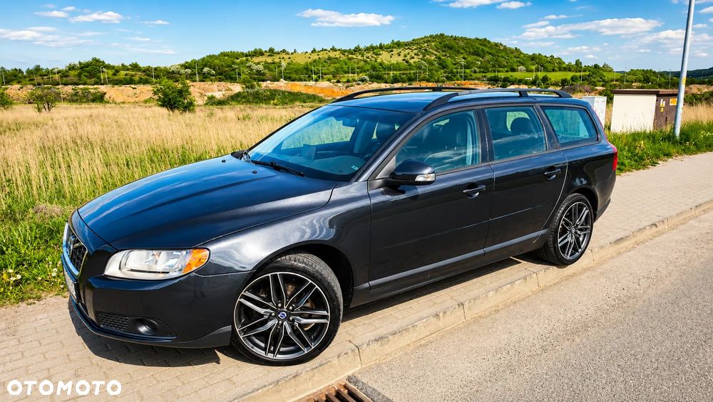 Volvo V70 2.0D Momentum - 1