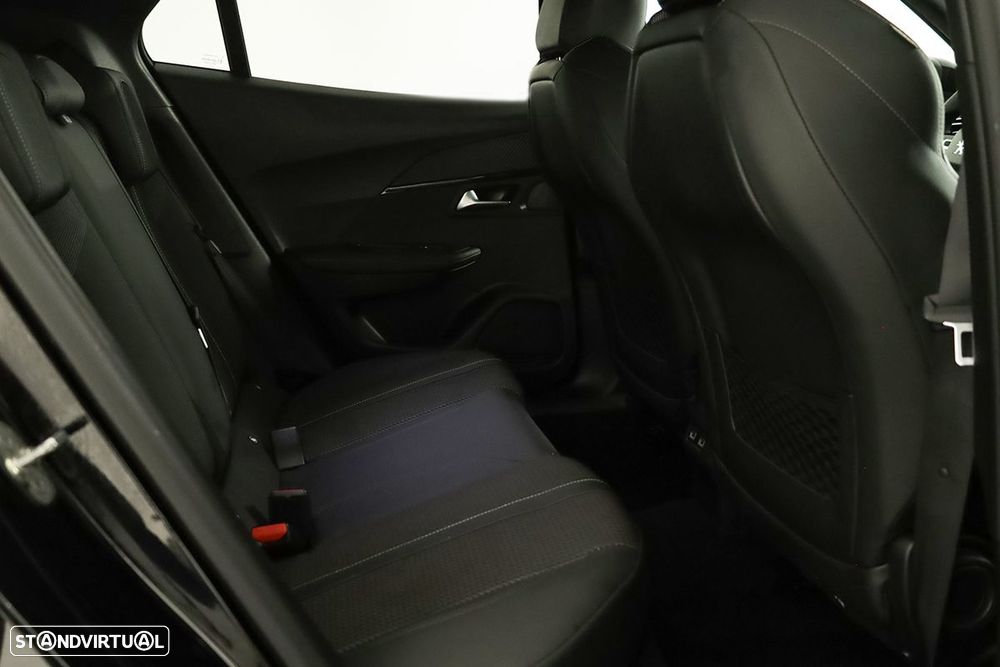 Peugeot 2008 1.2 PureTech GT EAT8 - 23