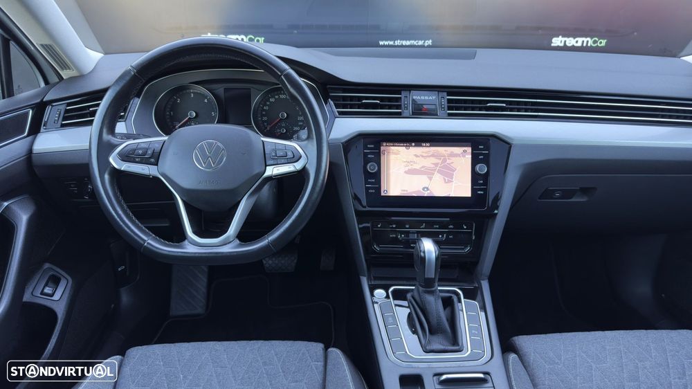 VW Passat Variant 2.0 TDI Business DSG - 16