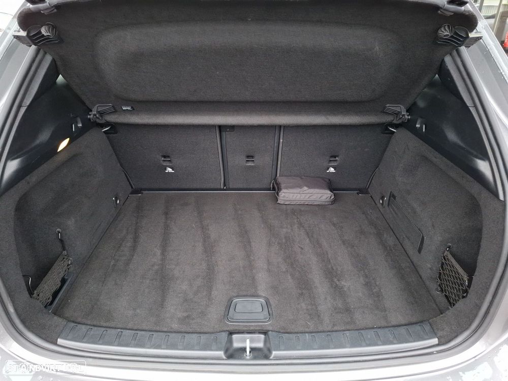 Mercedes-Benz GLA 180 d - 28