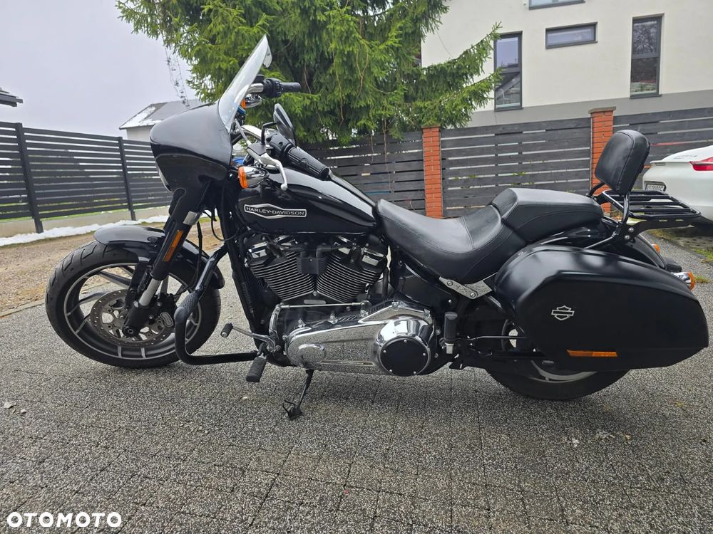 Harley-Davidson Softail Sport Glide - 1