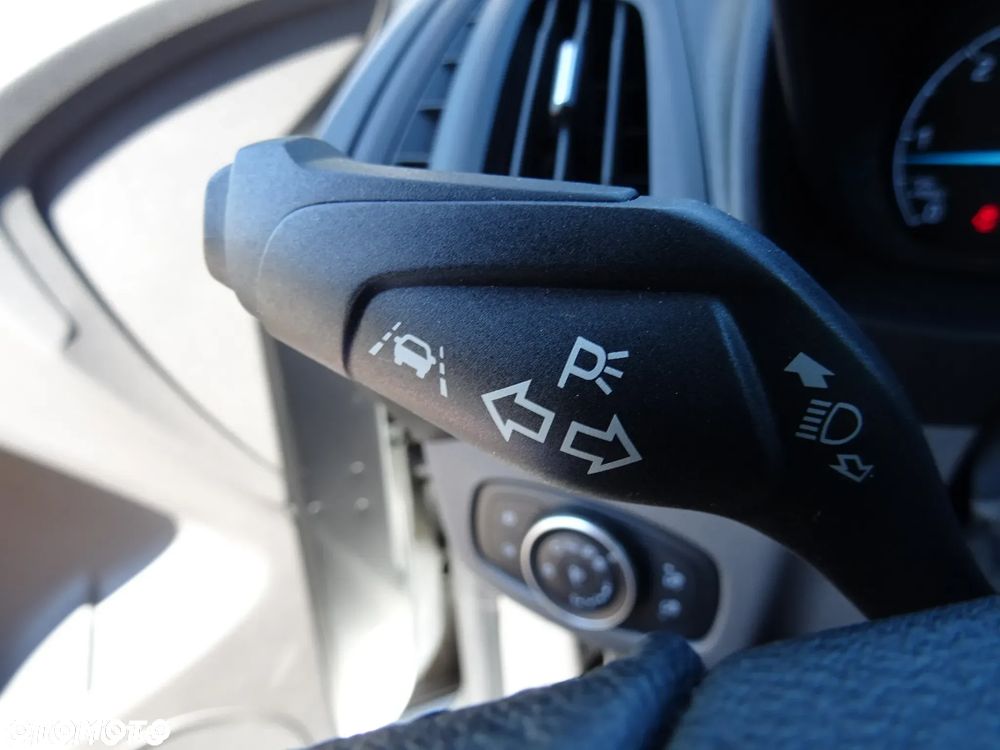Ford Tourneo Connect 1.5TDCi Start-Stop Titanium - 26