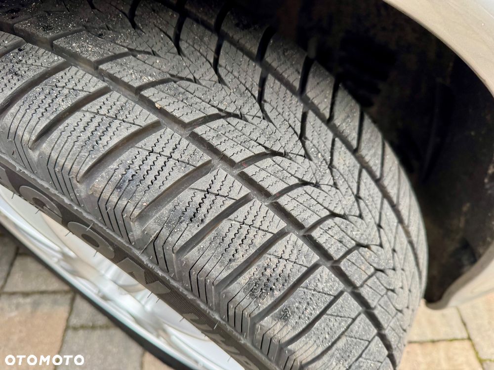 Mercedes-Benz Klasa E 350 Elegance Sport Edition - 24