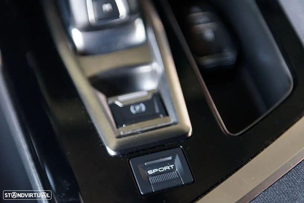 Peugeot 3008 1.5 BlueHDi GT EAT8 - 57