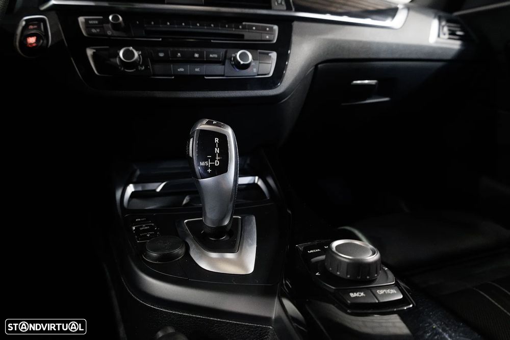 BMW 116 d Line Sport Shadow Auto - 21