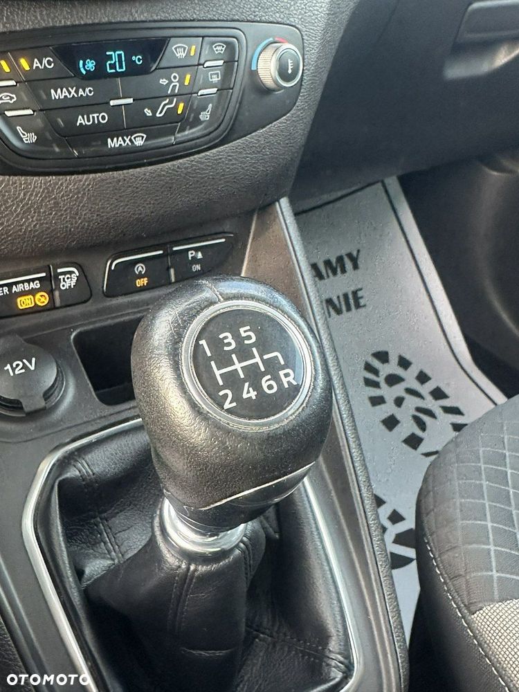 Ford Tourneo Courier - 14