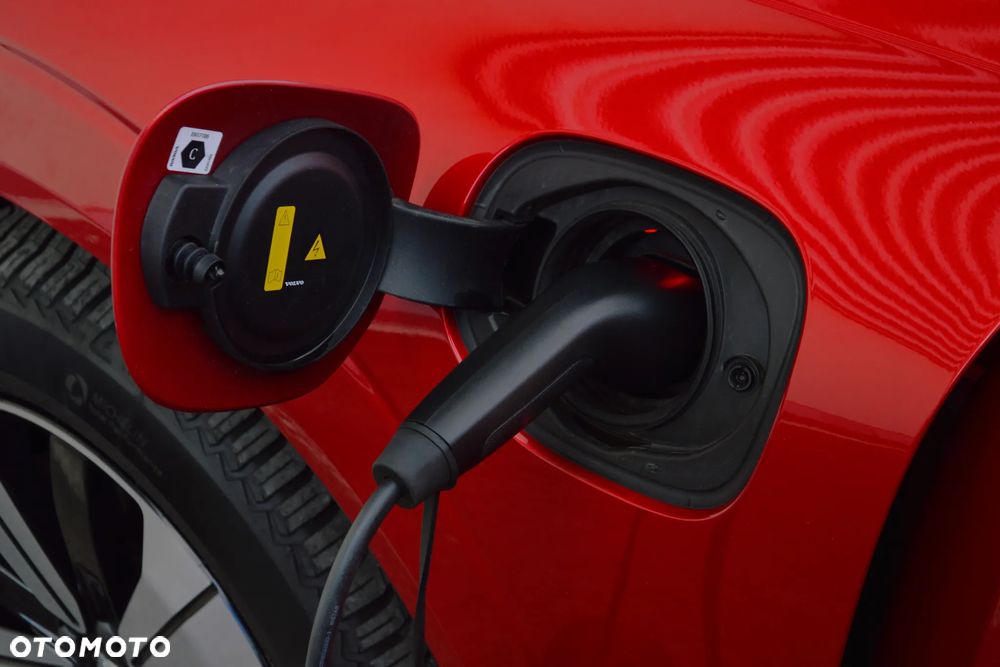 Volvo XC 60 T8 Plug-In Hybrid AWD Plus Dark - 12