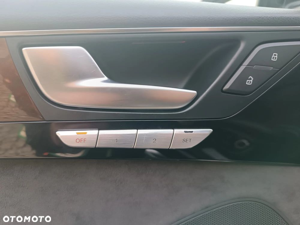 Audi A8 4.2 FSI L Quattro - 9