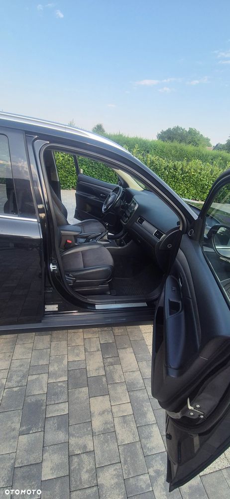 Mitsubishi Outlander - 8