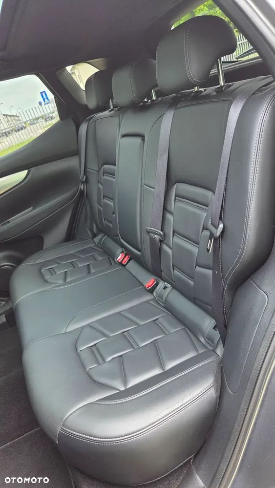 Nissan Qashqai 1.3 DIG-T Tekna+ - 26