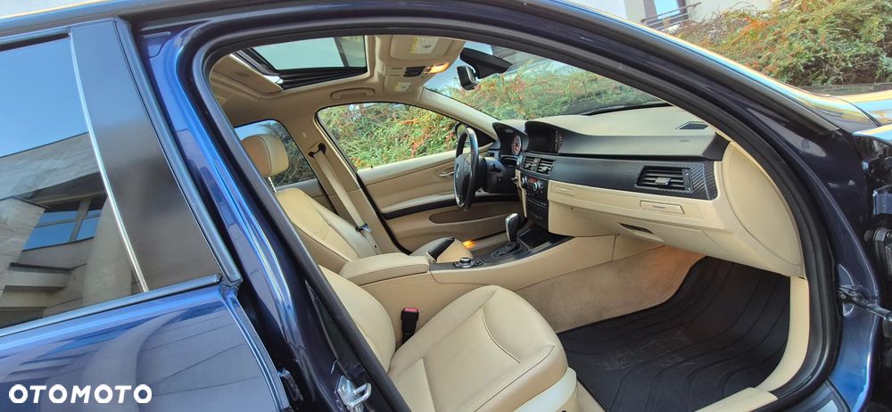 BMW Seria 3 330i xDrive Edition Exclusive - 8