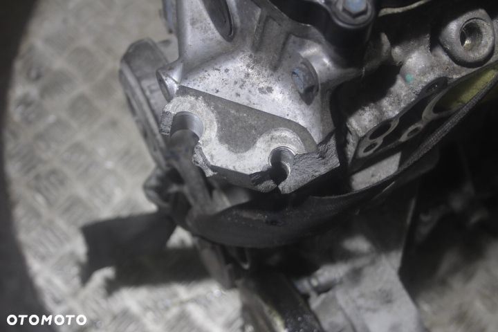 SILNIK HONDA JAZZ III 1.4 L13Z2 - 8