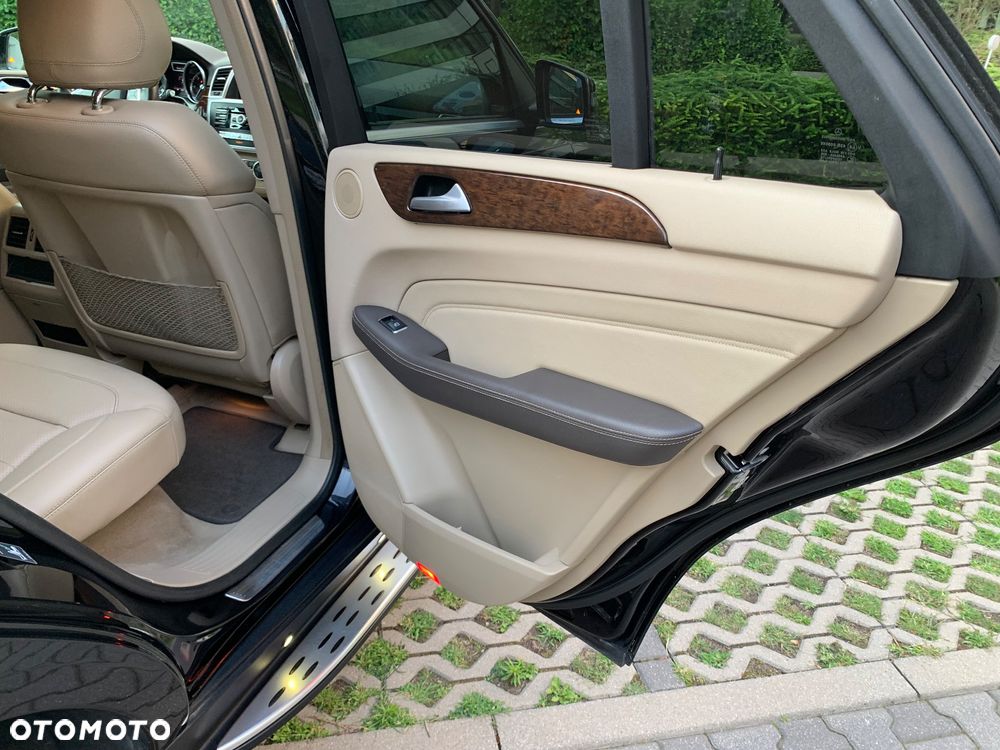 Mercedes-Benz ML 350 BlueTEC 4MATIC 7G-TRONIC - 33