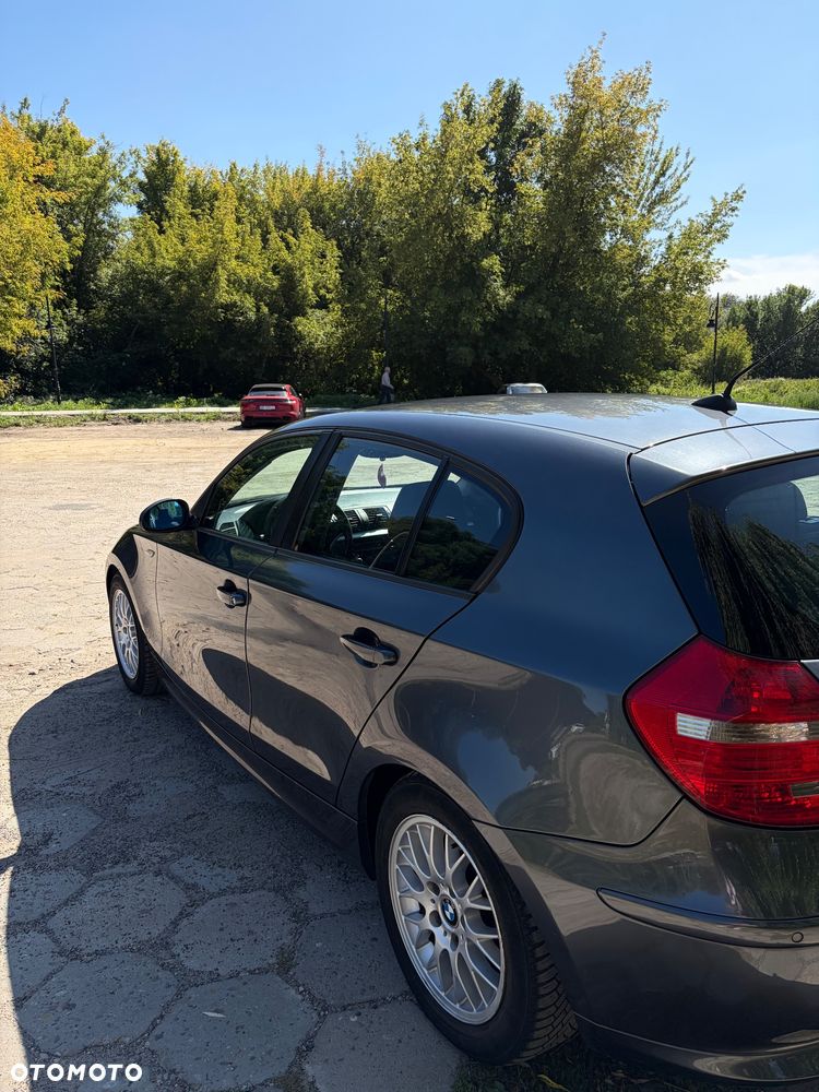 BMW Seria 1 118d - 8