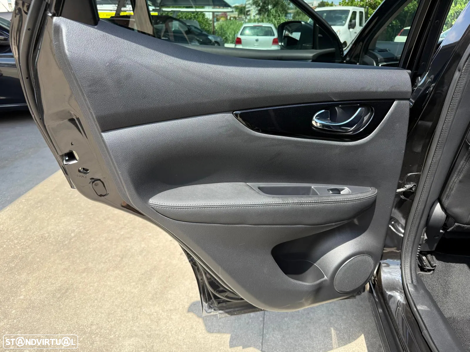 Nissan Qashqai 1.6 dCi Acenta PS+NC Xtronic - 10