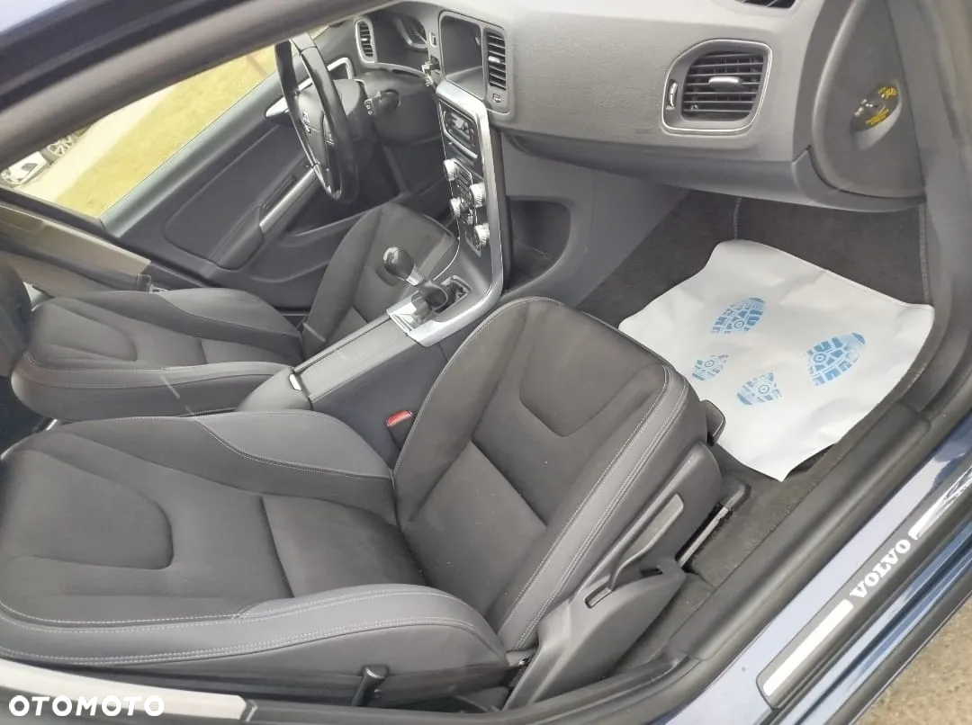Volvo V60 D3 Business Edition - 16