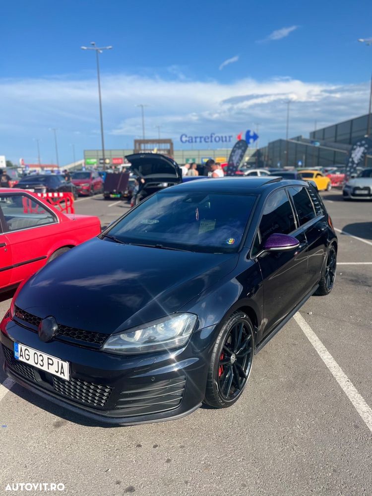 Volkswagen Golf - 12