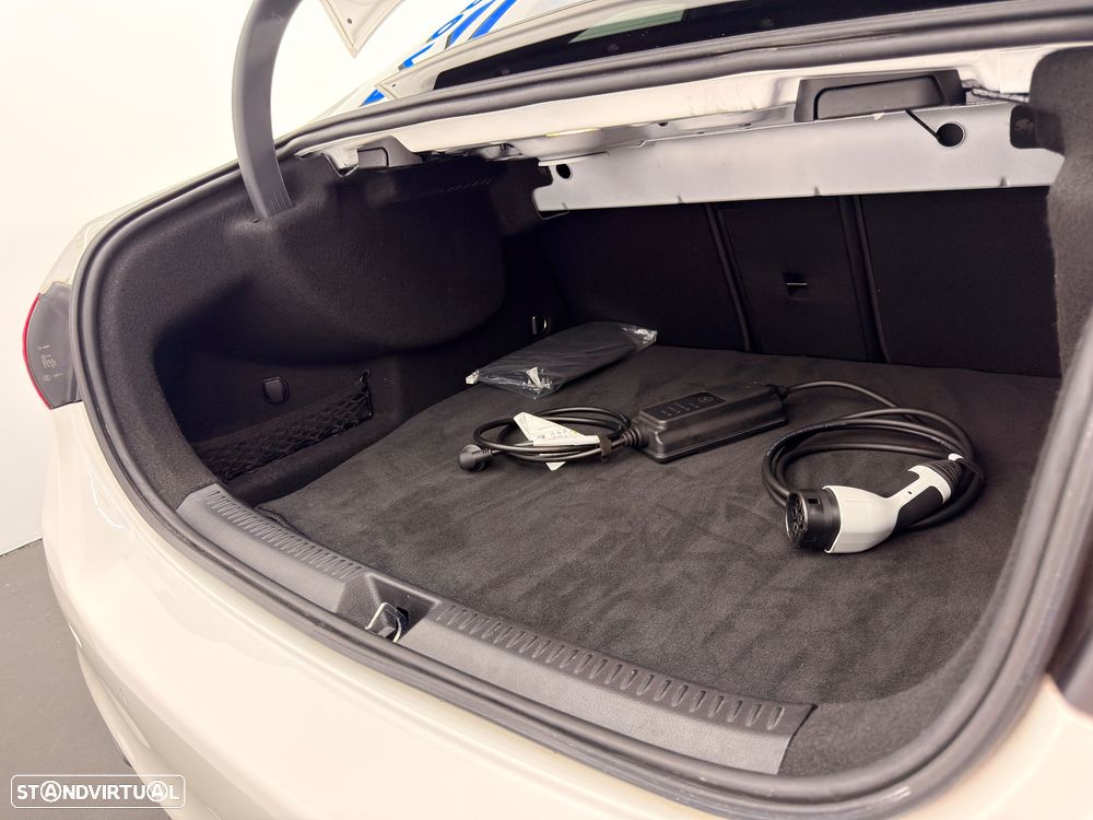 Mercedes-Benz A 250 Limousine e 8G-DCT AMG Line Advanced - 29