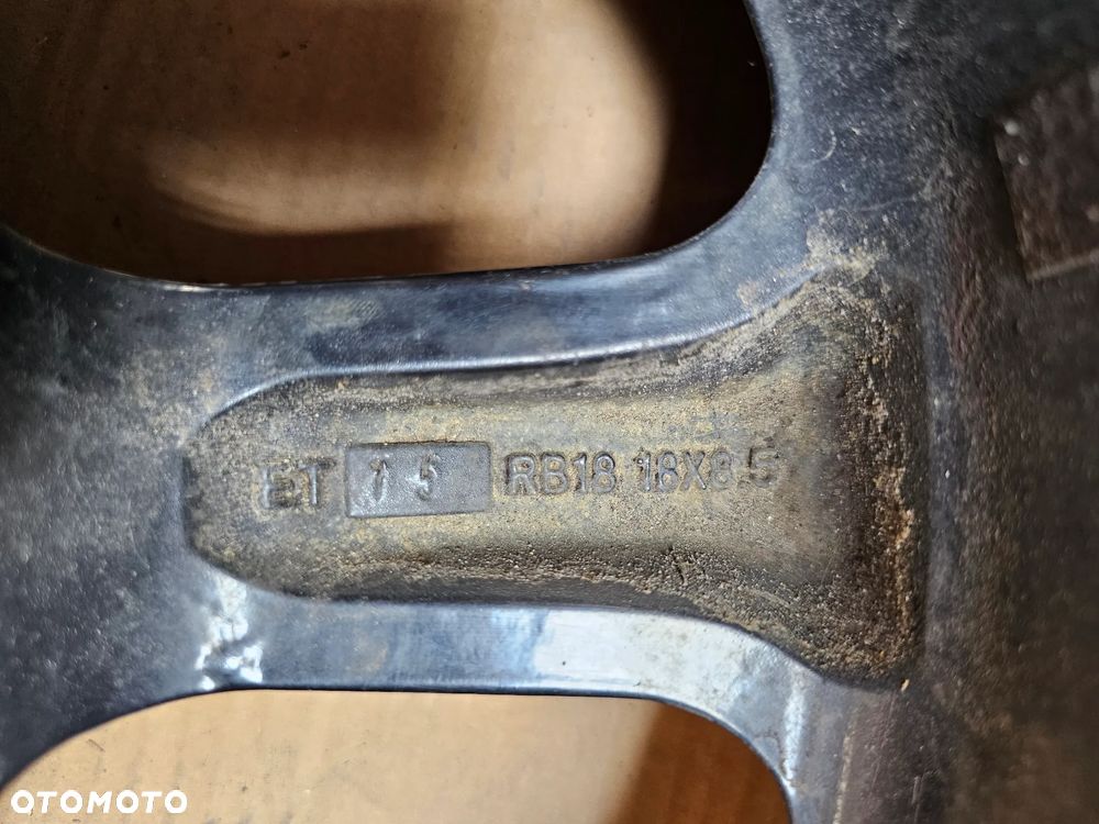 (F36) BMW 5 E39 / RB18 / 8,5Jx18 ET15 5x120 - 4