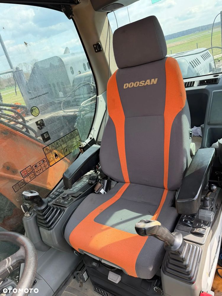 Doosan DX165W-5 - 13