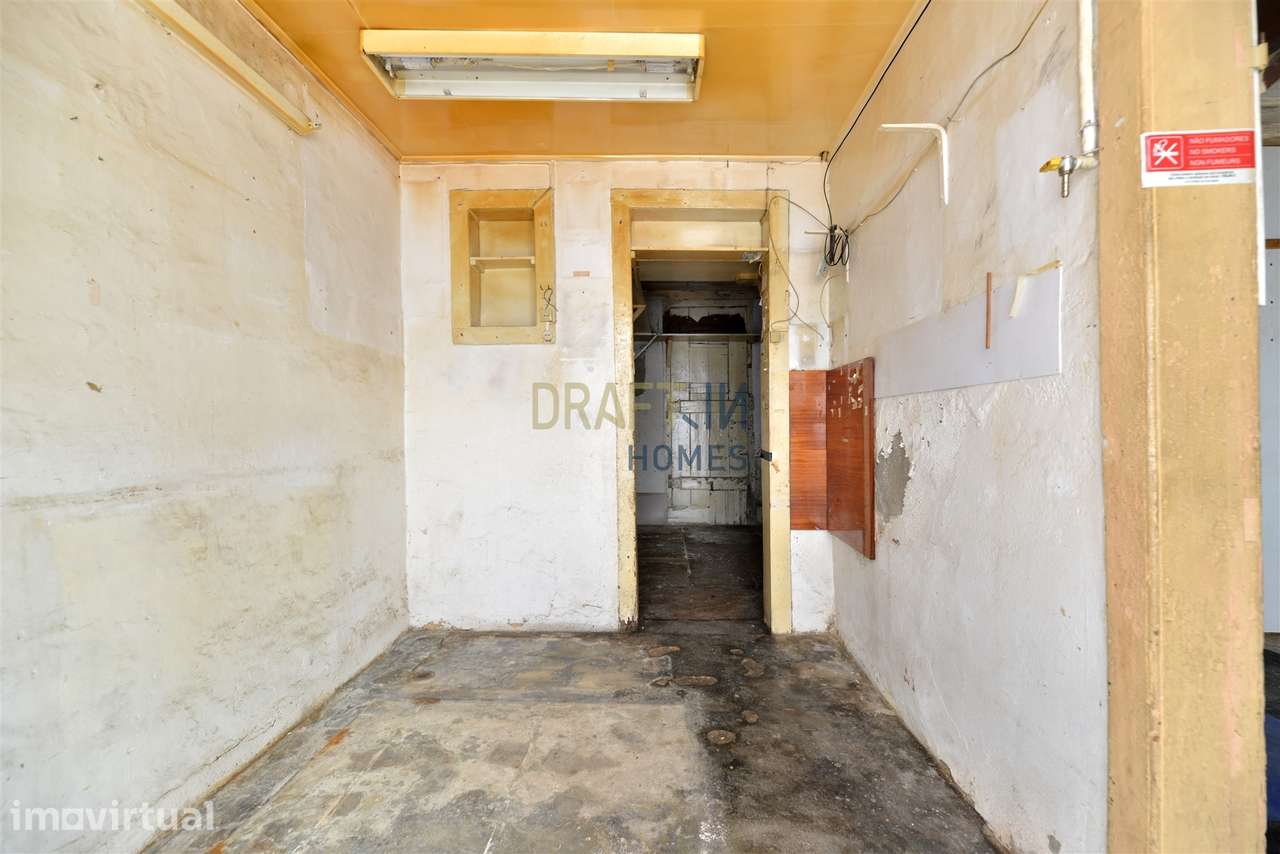 Loja para Remodelação Total | Rua São Boaventura | 32 m² | Possibilida - Grande imagem: 2/15