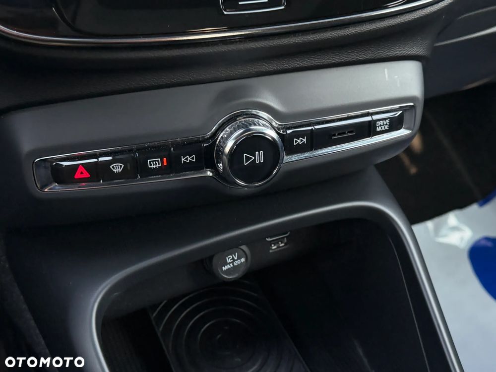 Volvo XC 40 T5 AWD R-Design - 22