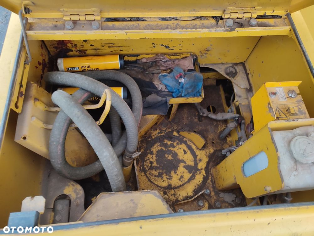 Komatsu PC 210 LC-11 - 25