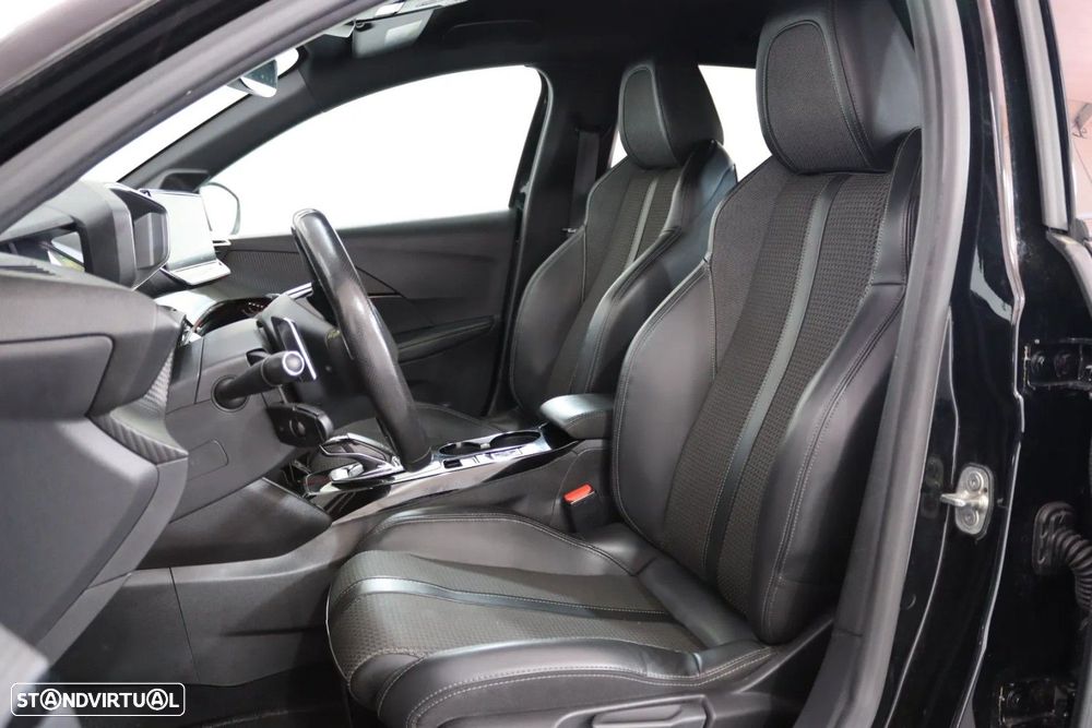Peugeot 208 1.2 PureTech Allure EAT8 - 5
