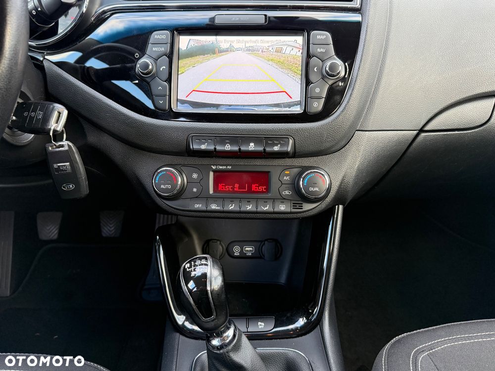 Kia Ceed 1.6 CRDi 136 ISG UEFA EURO 2016 - 23