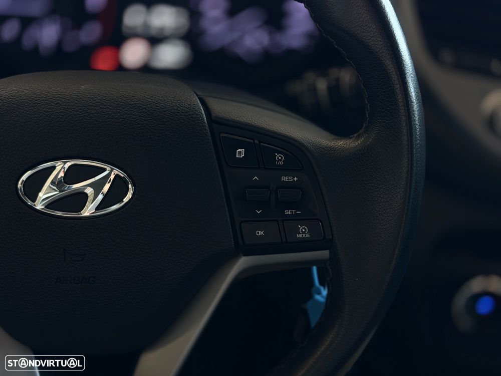 Hyundai Tucson blue 1.7 CRDi 2WD Advantage - 17