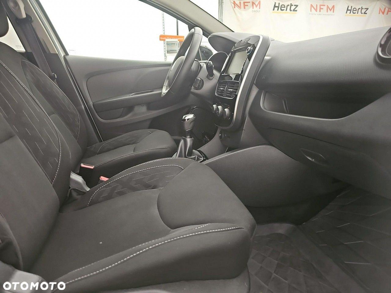 Renault Clio - 27