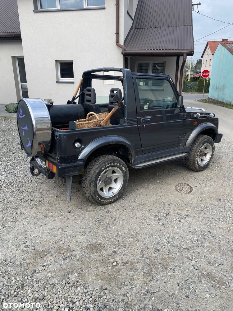 Suzuki Samurai - 3