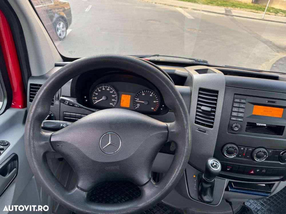 Mercedes-Benz Sprinter - 5