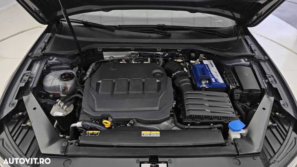 Volkswagen Passat 2.0 TDI DSG Comfortline - 24