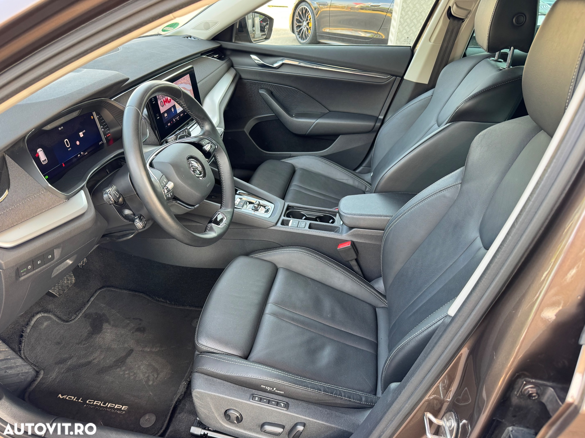 Skoda Octavia Combi Diesel 2.0 TDI DSG Ambition - 2